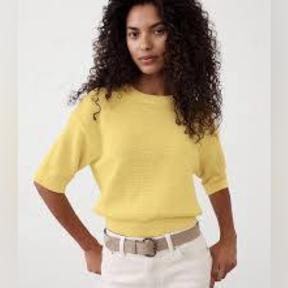 Banana Republic textured sweater pullover. lemon zest. Size Medium